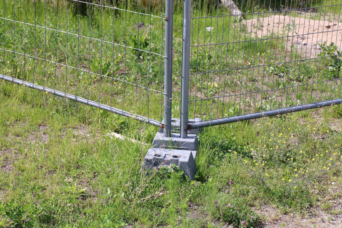 Temporary Fence for Agricultural Uses