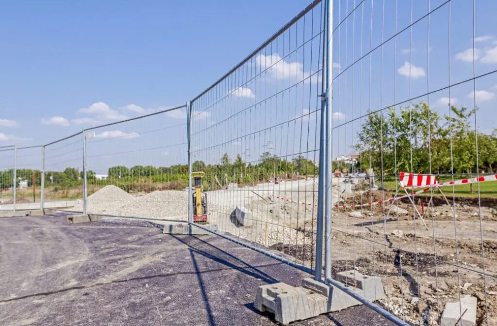 Mobile Fencing Offers Customizable Construction Site Solutions